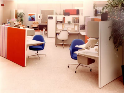 Propst's Action Office II (c. 1967) (© Herman Miller)